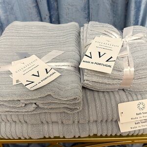 VILLAFELPOS SPA
COLLECTION BATH TOWEL
SET